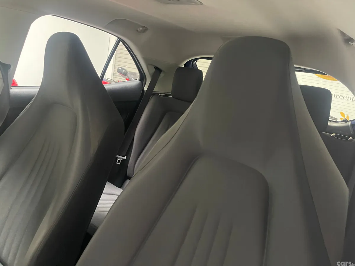 Toyota Yaris Cross Hatchback, Petrol Hybrid, 2022, Blue