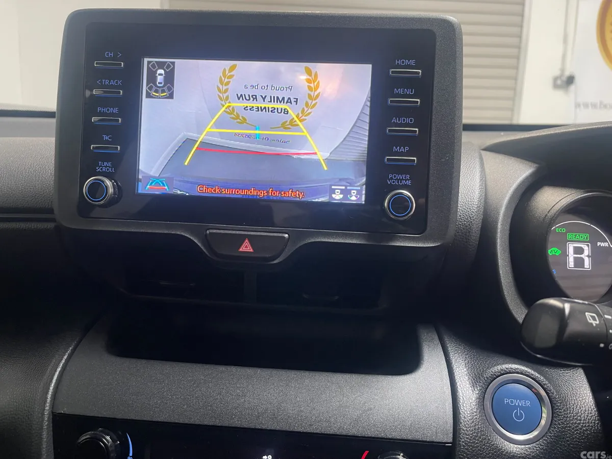 Toyota Yaris Cross Hatchback, Petrol Hybrid, 2022, Blue