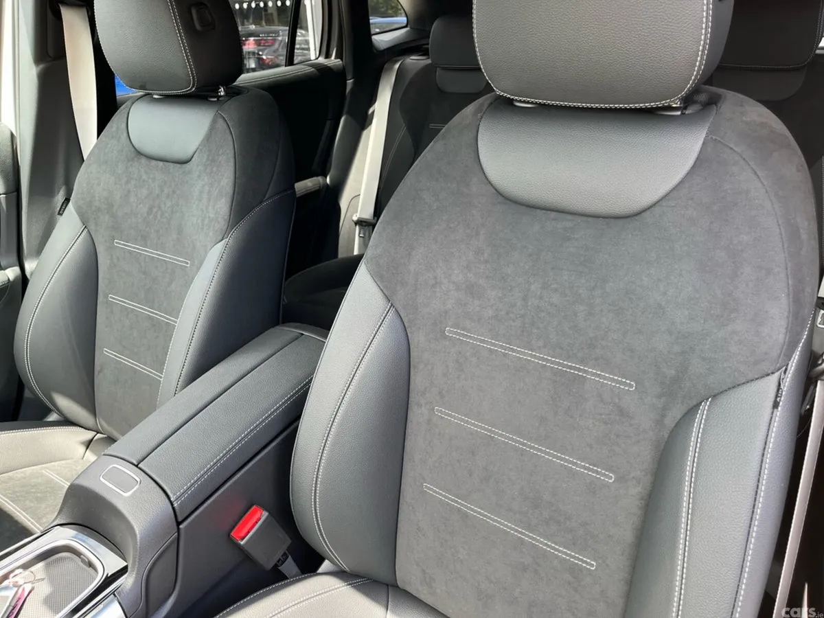 Mercedes-Benz GLA SUV, Diesel, 2026, Grey