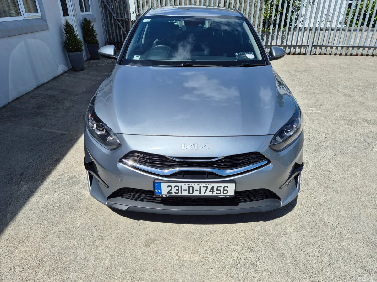 Kia Ceed Hatchback, Diesel Hybrid, 2023, Grey