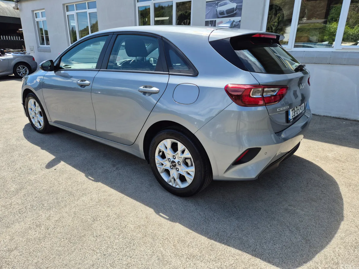 Kia Ceed Hatchback, Diesel Hybrid, 2023, Grey