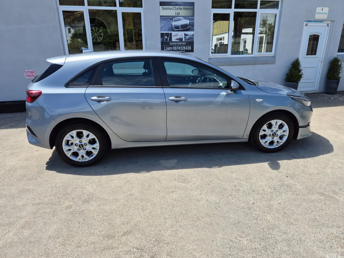 Kia Ceed Hatchback, Diesel Hybrid, 2023, Grey