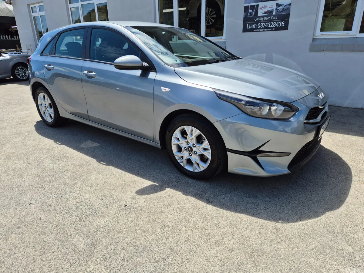 Kia Ceed Hatchback, Diesel Hybrid, 2023, Grey