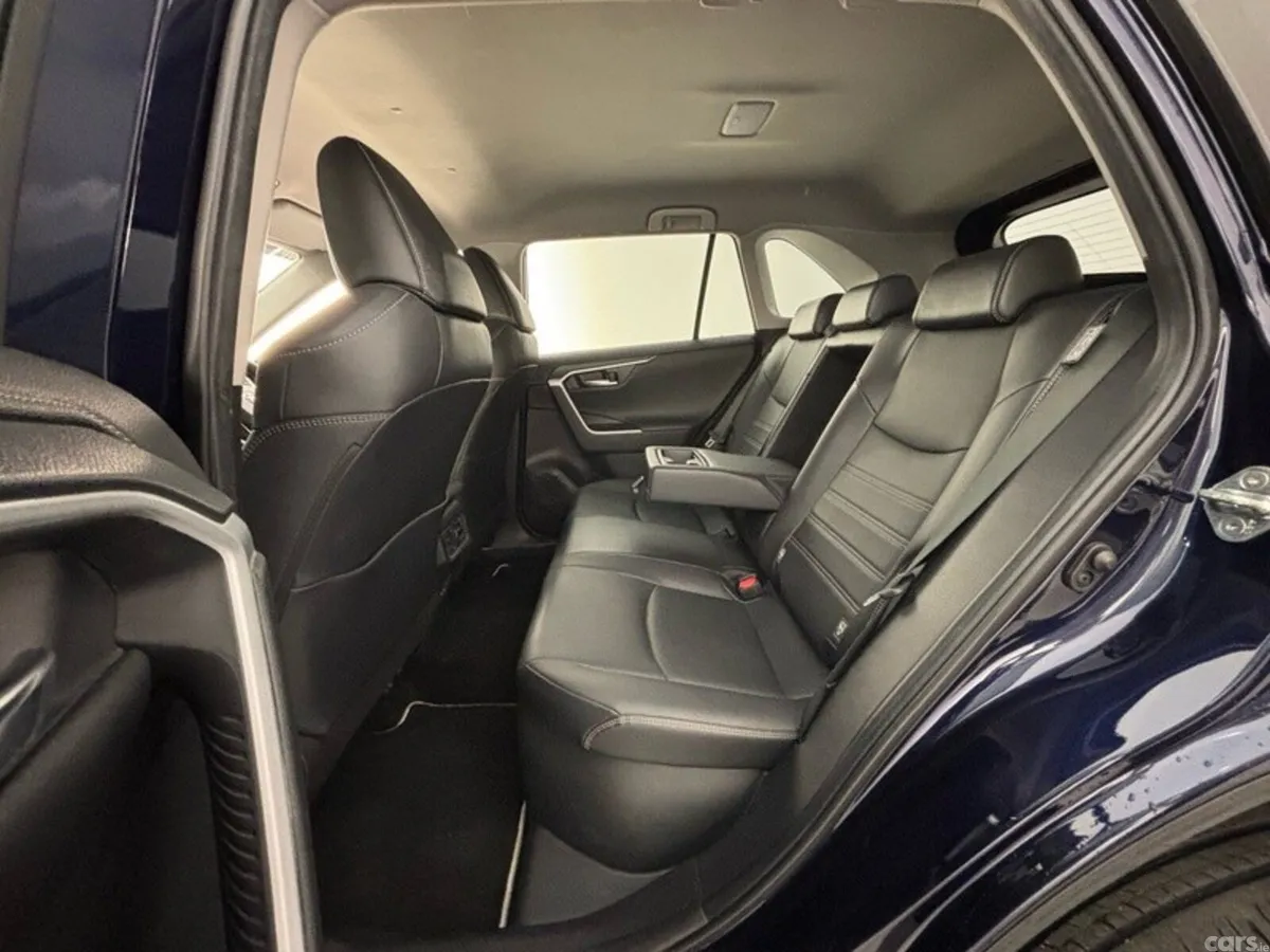 Toyota RAV4 SUV, Petrol Hybrid, 2023, Blue