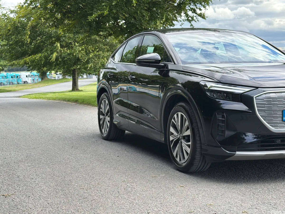 Audi e-tron Hatchback, Electric, 2023, Black