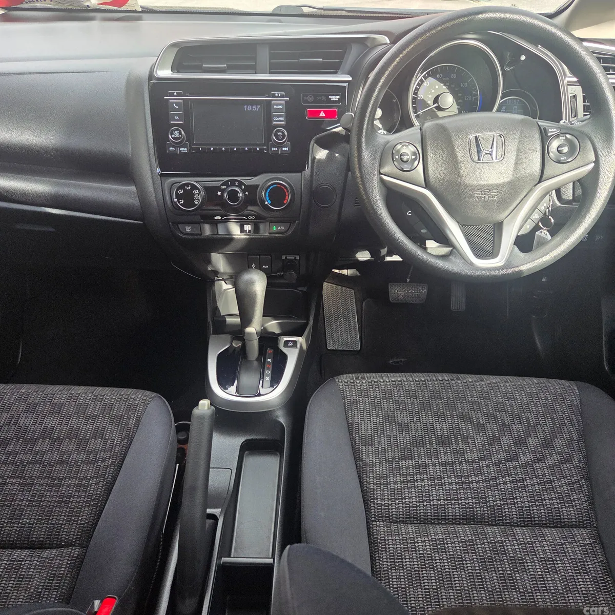 Honda Jazz Hatchback, Petrol, 2016, Silver
