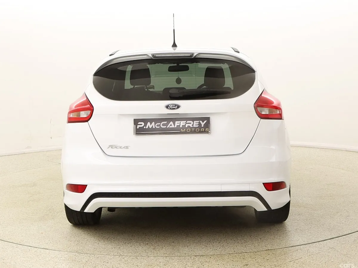 Ford Focus Hatchback, Diesel, 2017, White