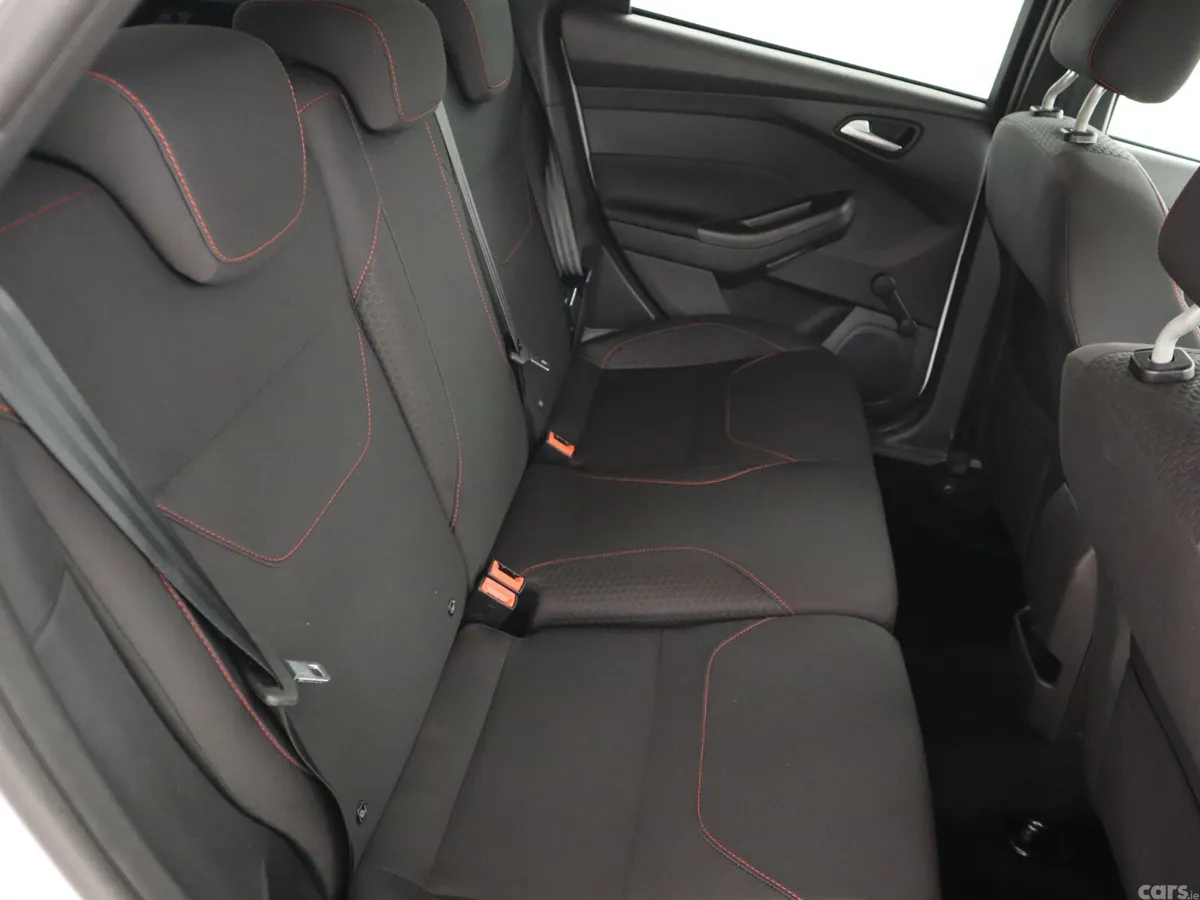 Ford Focus Hatchback, Diesel, 2017, White