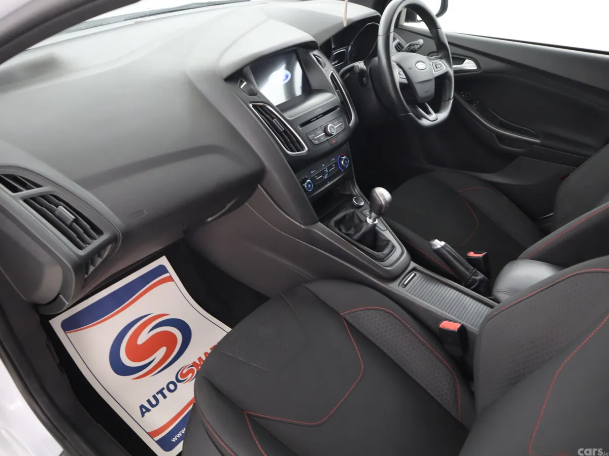 Ford Focus Hatchback, Diesel, 2017, White
