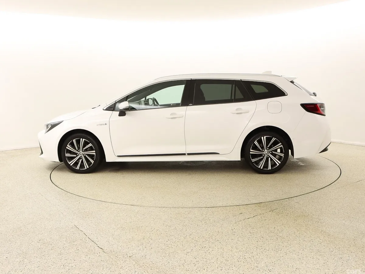 Toyota Corolla Estate, Petrol Hybrid, 2021, White