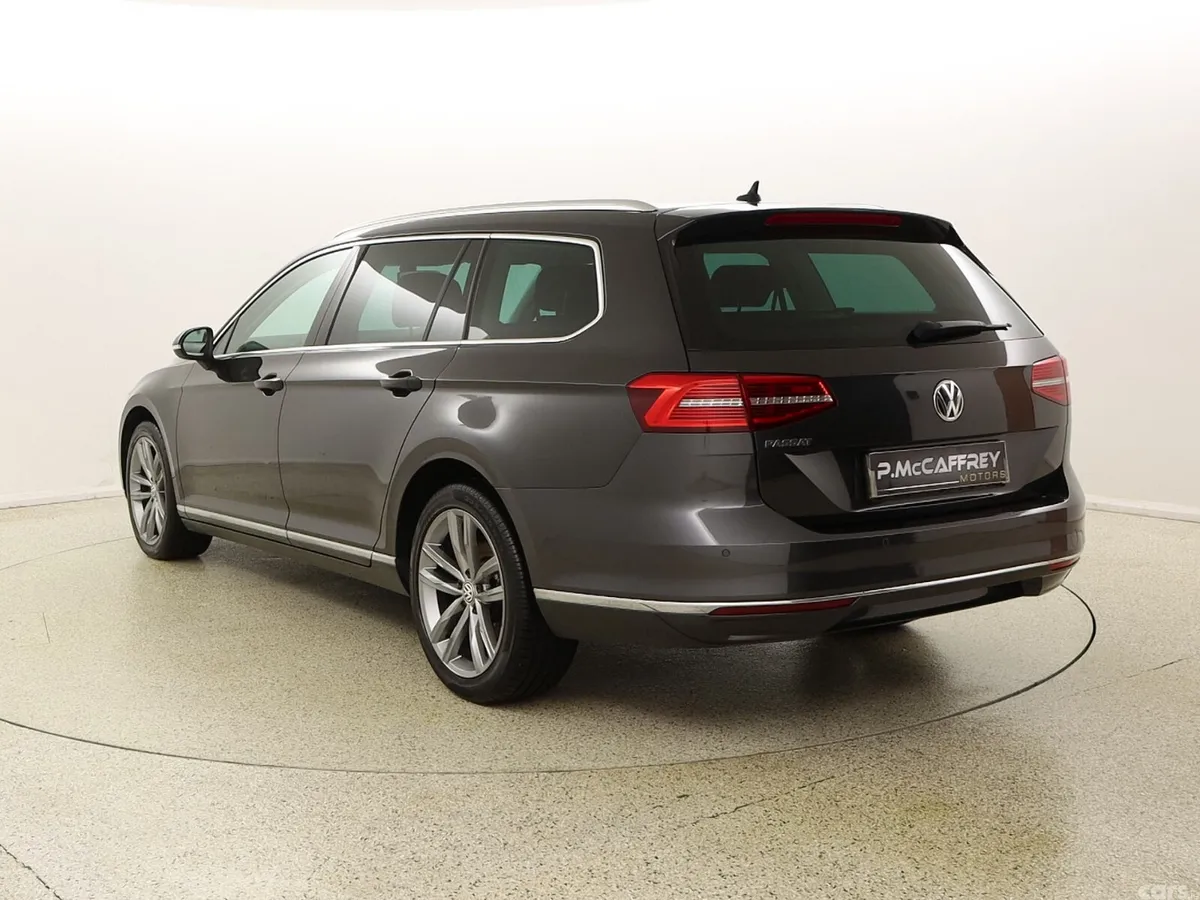 Volkswagen Passat Estate, Diesel, 2019, Grey