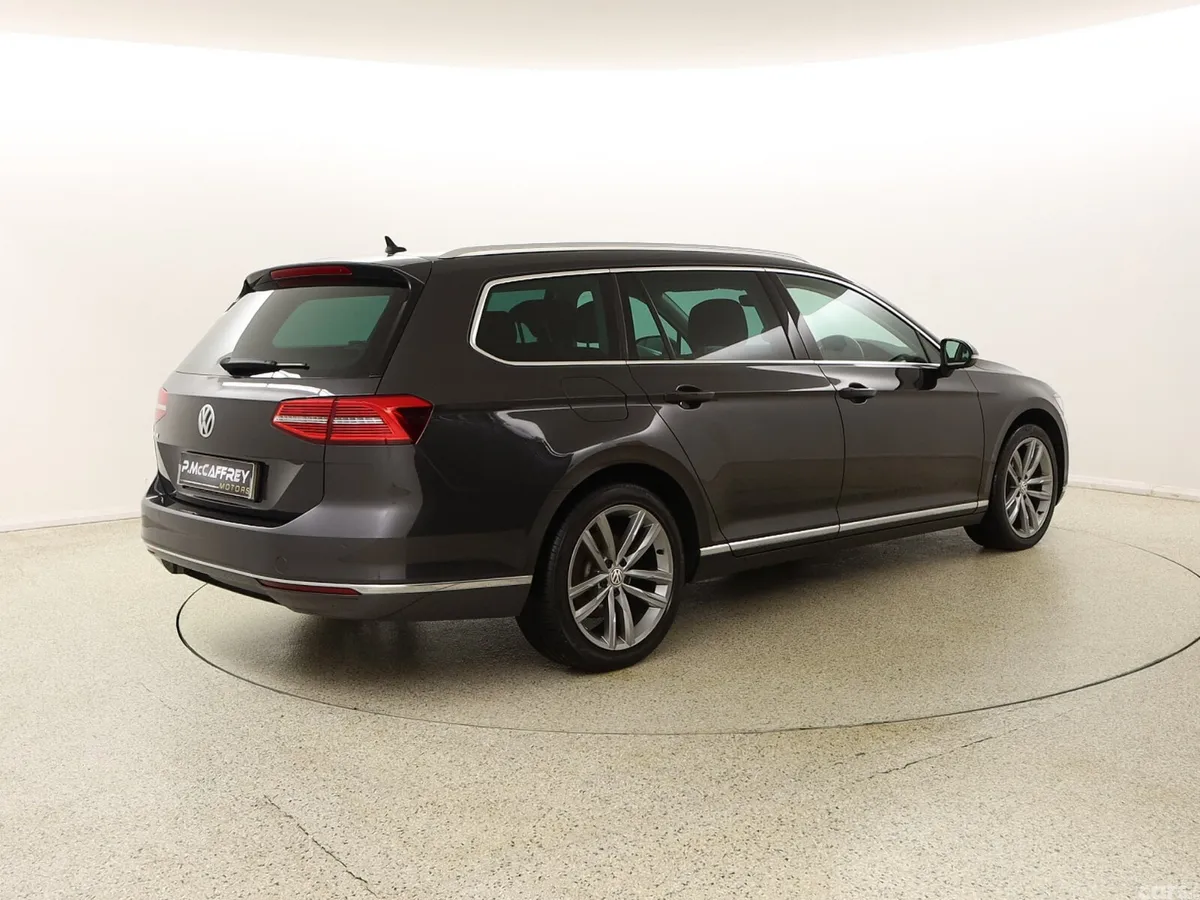 Volkswagen Passat Estate, Diesel, 2019, Grey
