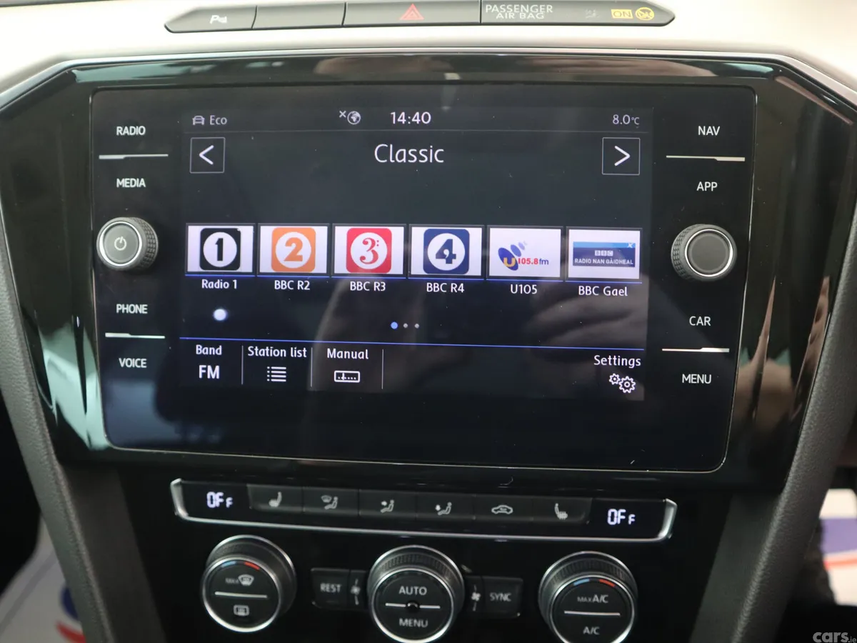 Volkswagen Passat Estate, Diesel, 2019, Grey
