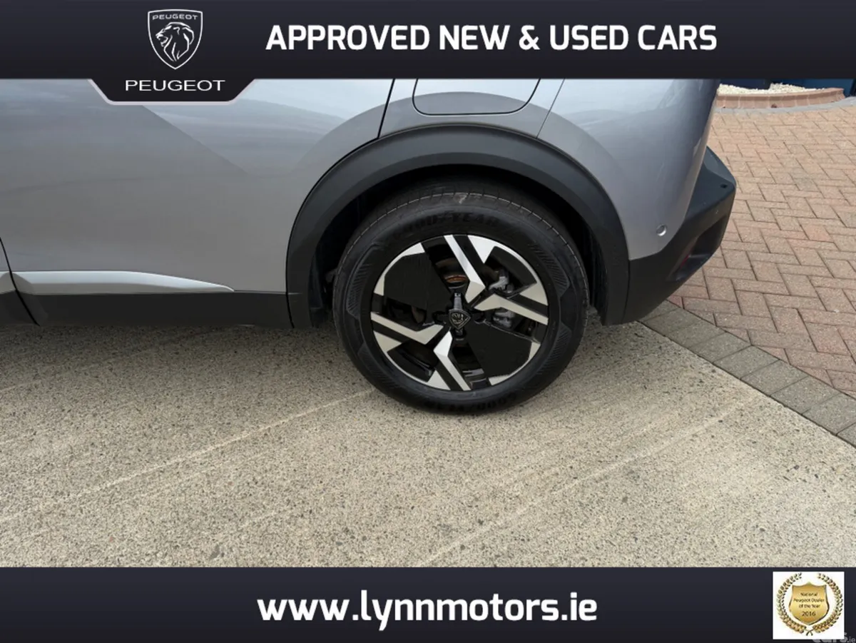 Peugeot 2008 MPV, Electric, 2026, Grey