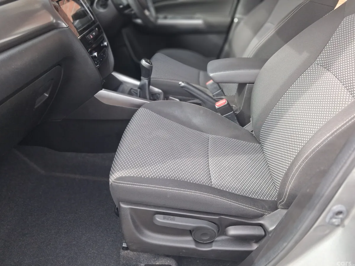 Suzuki Vitara SUV, Petrol, 2019, Grey