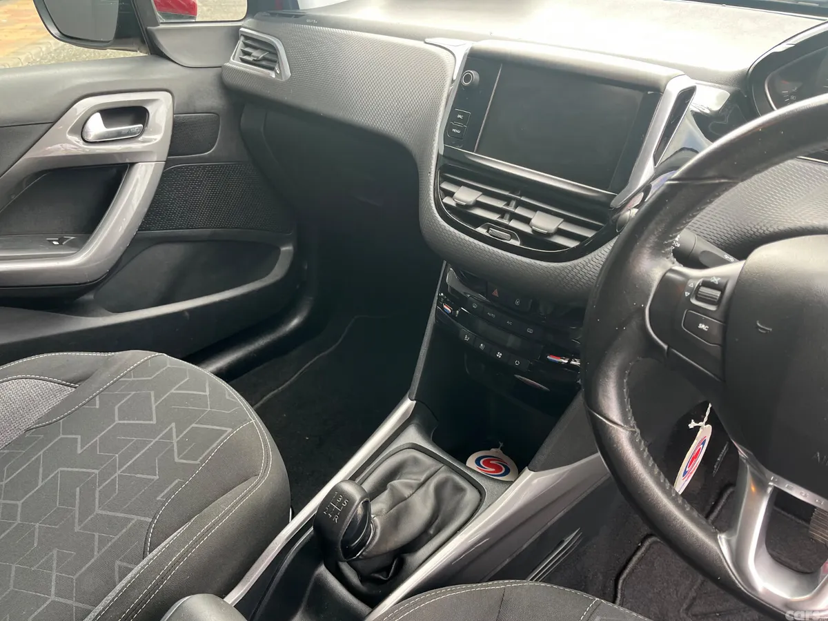 Peugeot 2008 Estate, Diesel, 2017, Red