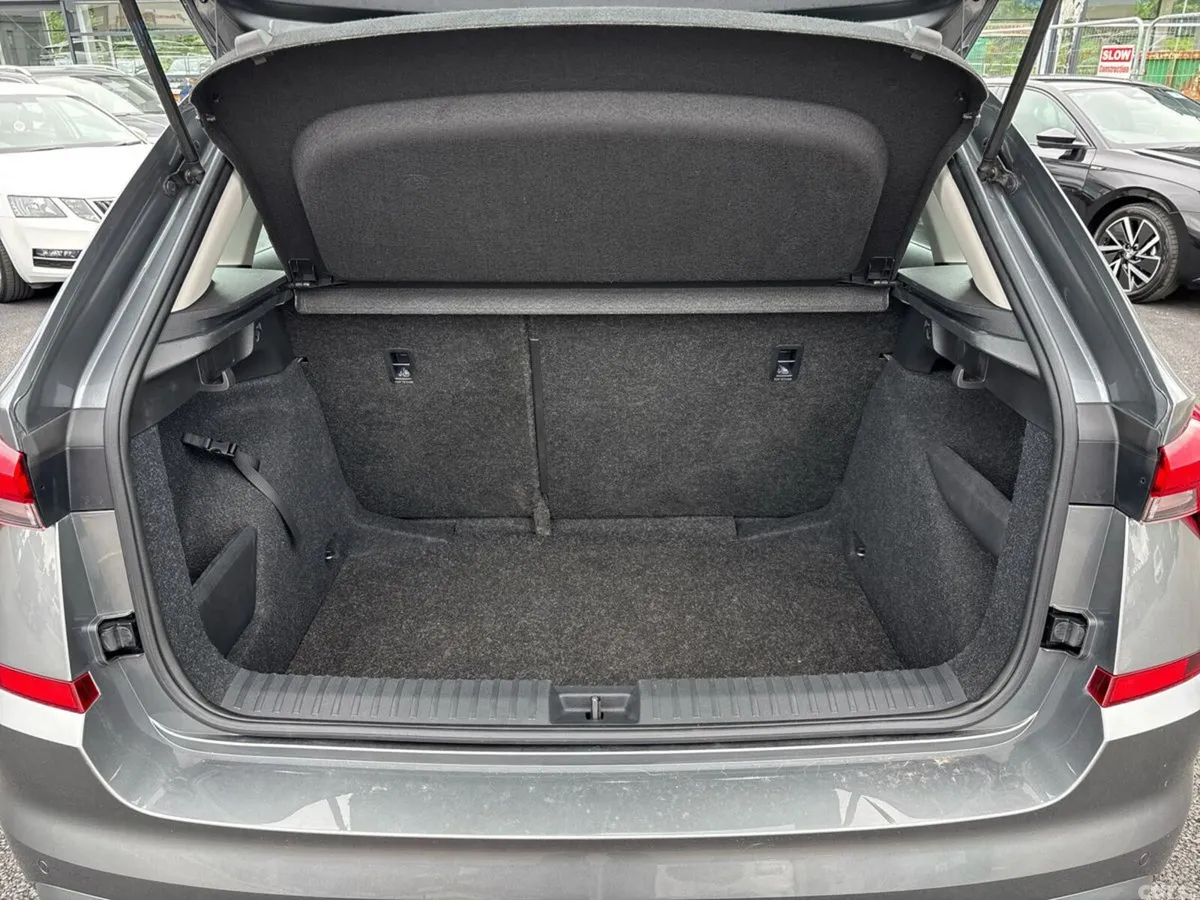 Skoda Kamiq Hatchback, Petrol, 2024, Grey
