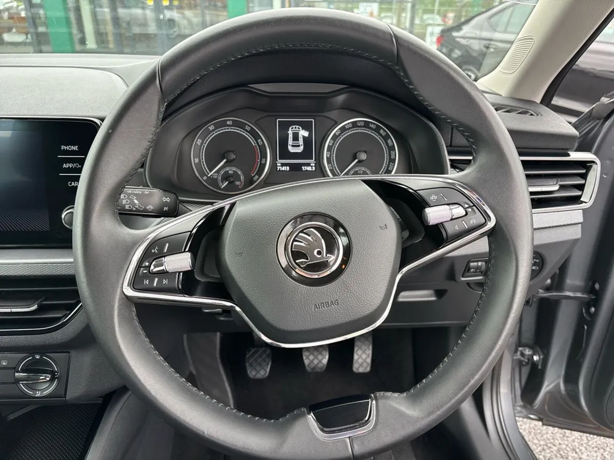 Skoda Kamiq Hatchback, Petrol, 2024, Grey