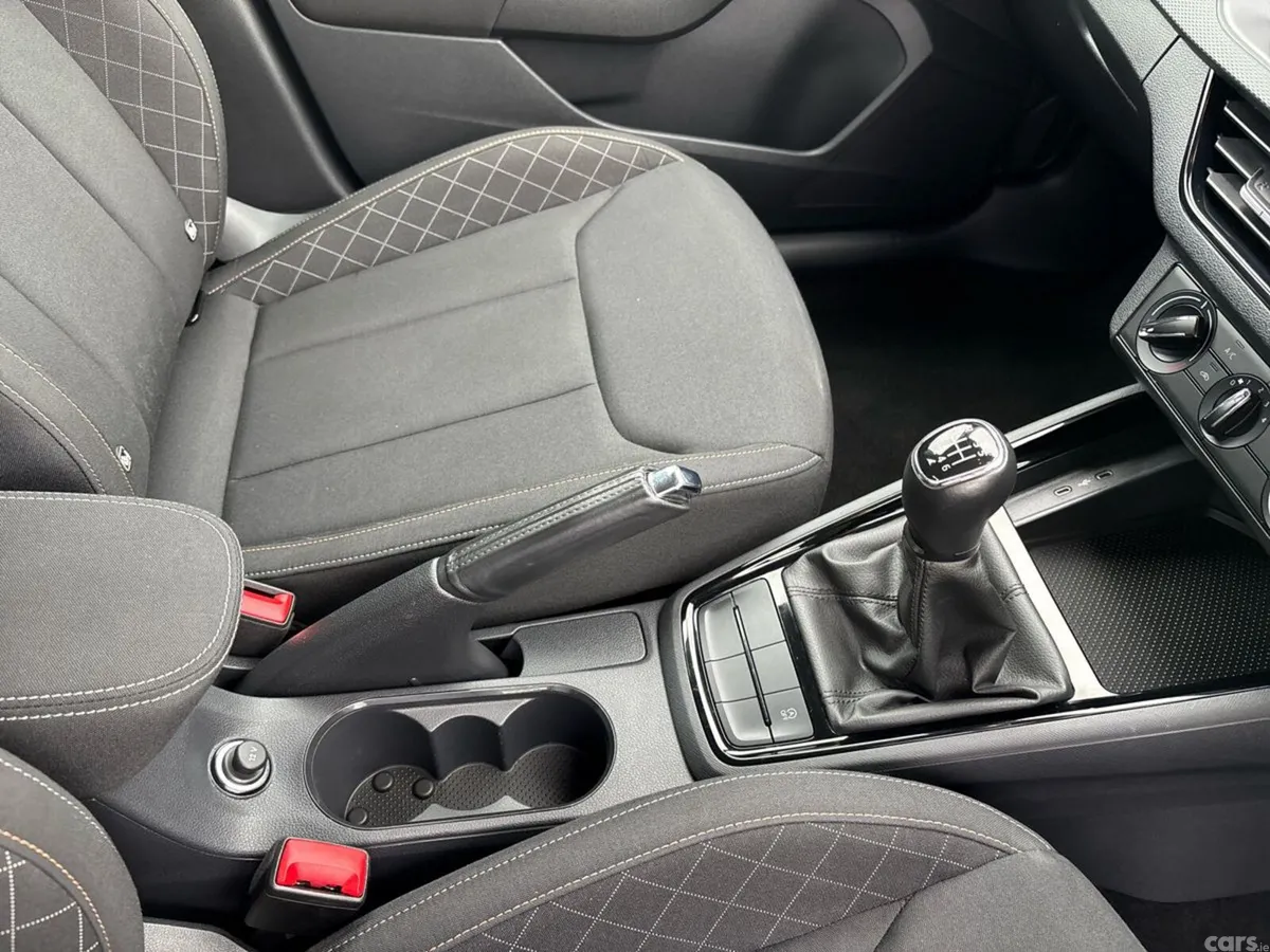 Skoda Kamiq Hatchback, Petrol, 2024, Grey