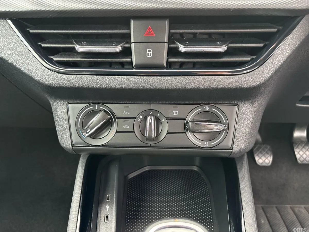 Skoda Kamiq Hatchback, Petrol, 2024, Grey