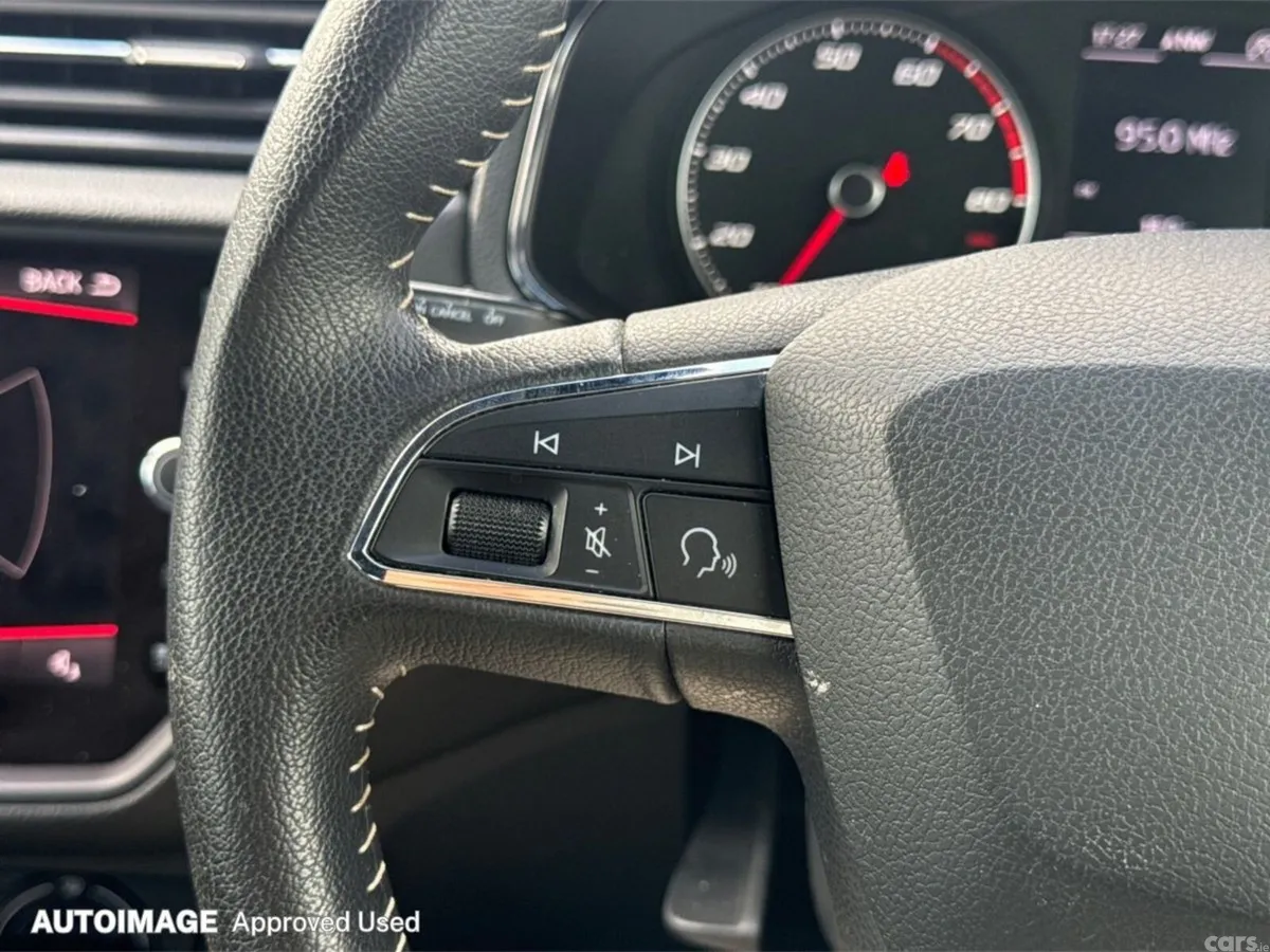 SEAT Arona SUV, Petrol, 2019, Red