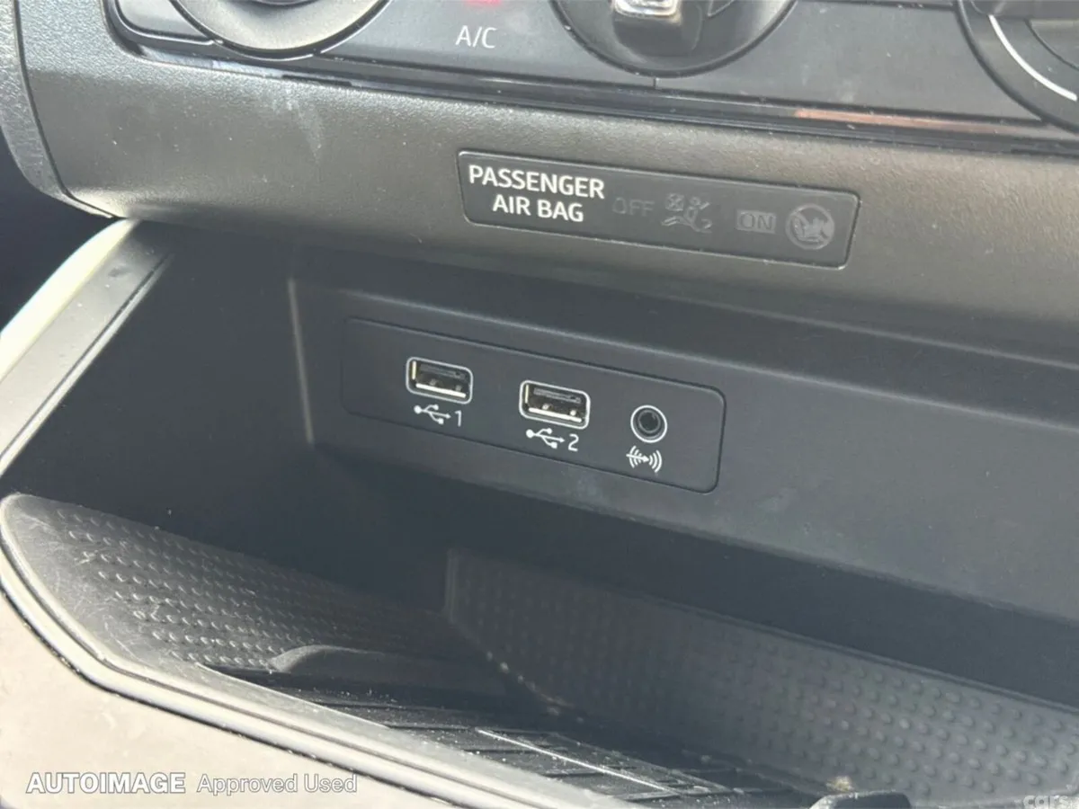 SEAT Arona SUV, Petrol, 2019, Red