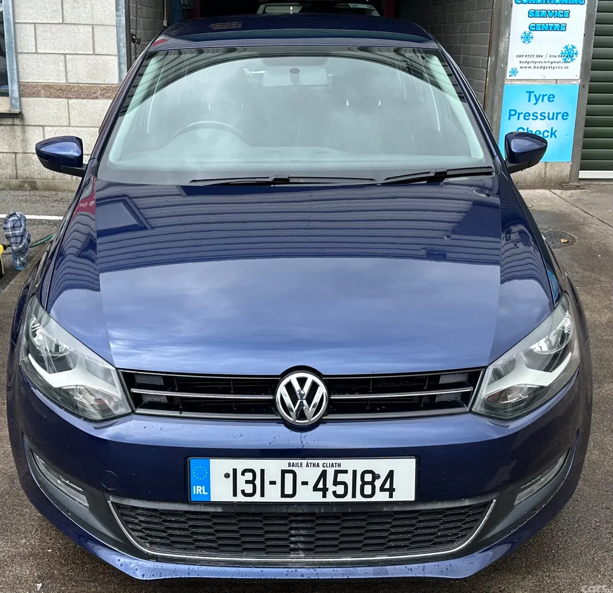 Volkswagen Polo Hatchback, Petrol, 2013, Blue