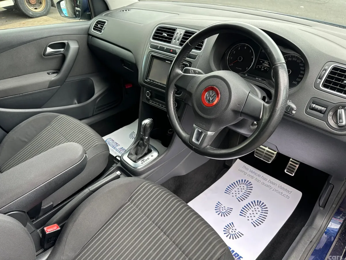Volkswagen Polo Hatchback, Petrol, 2013, Blue