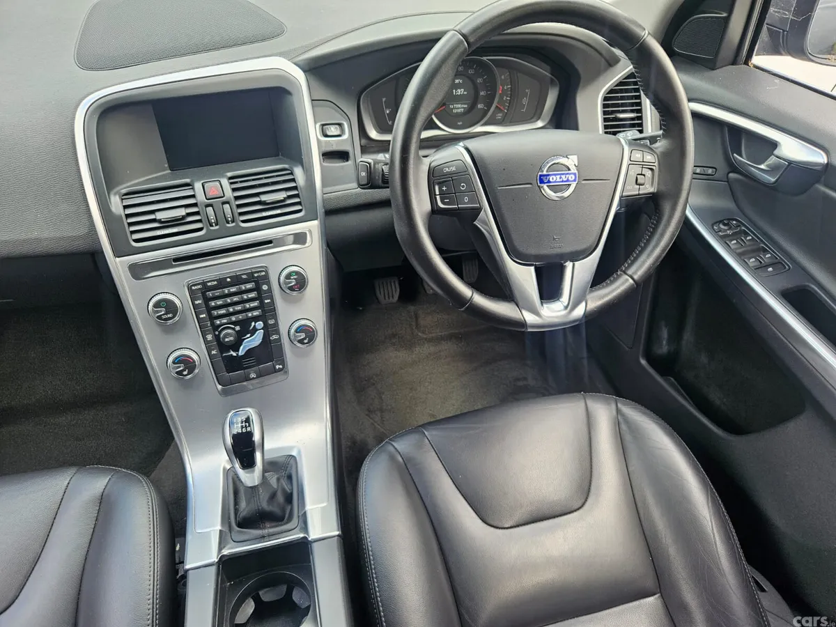 Volvo XC60 SUV, Diesel, 2017, Grey