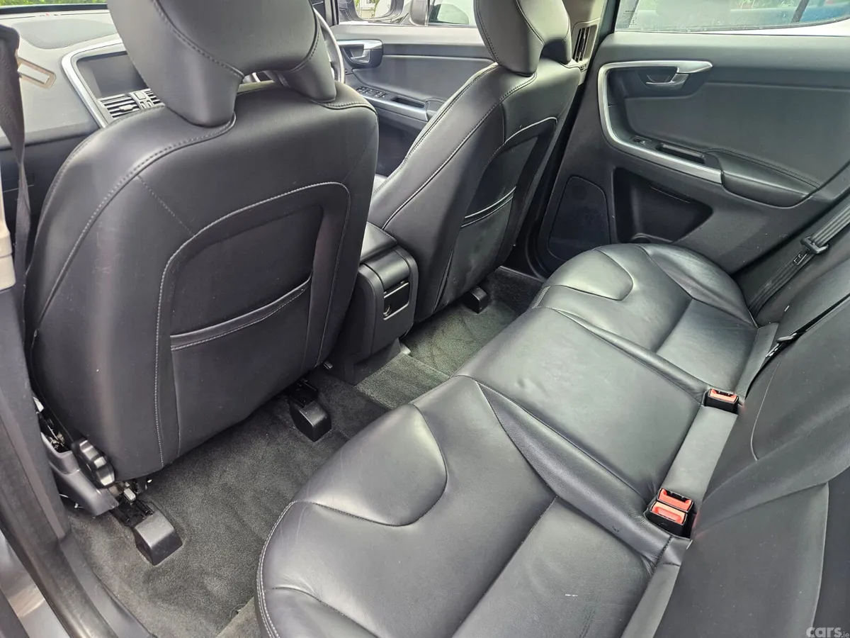 Volvo XC60 SUV, Diesel, 2017, Grey