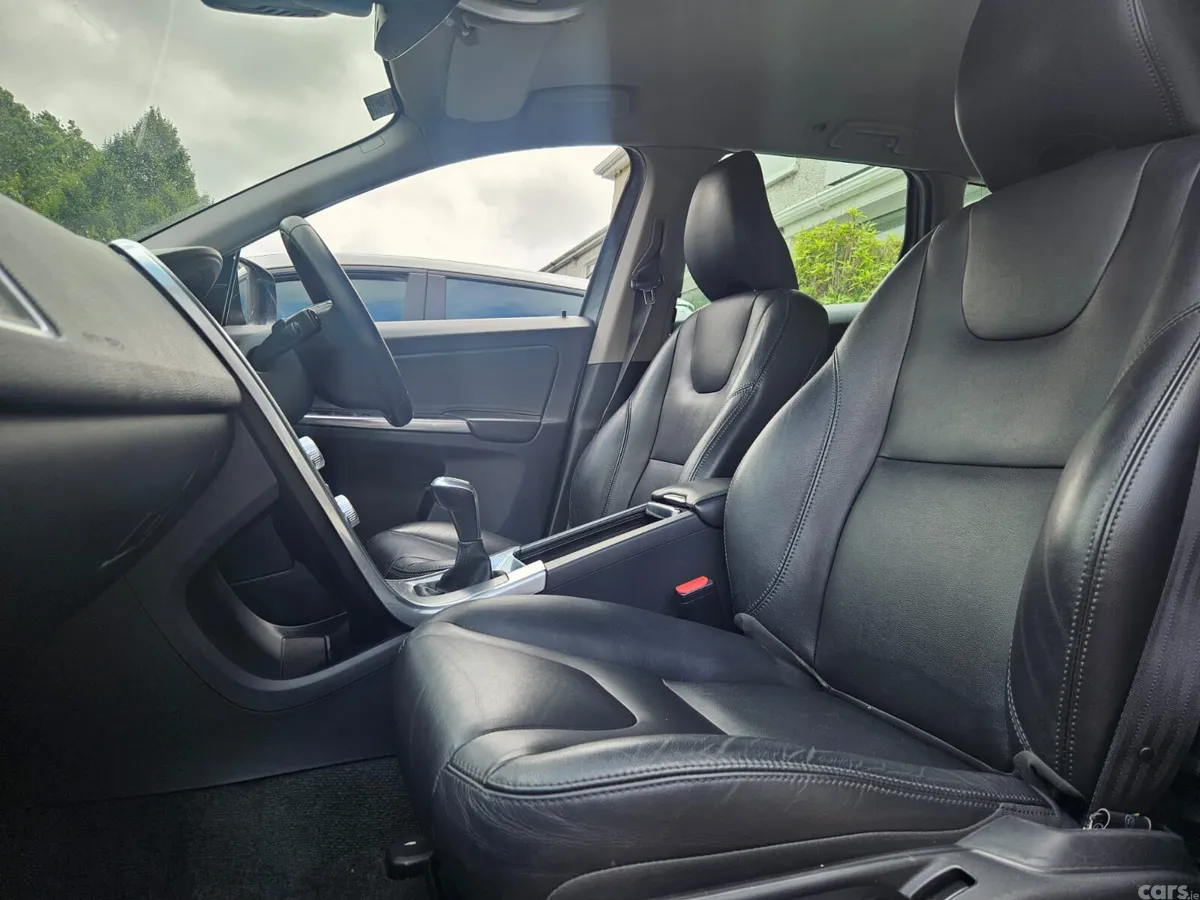 Volvo XC60 SUV, Diesel, 2017, Grey