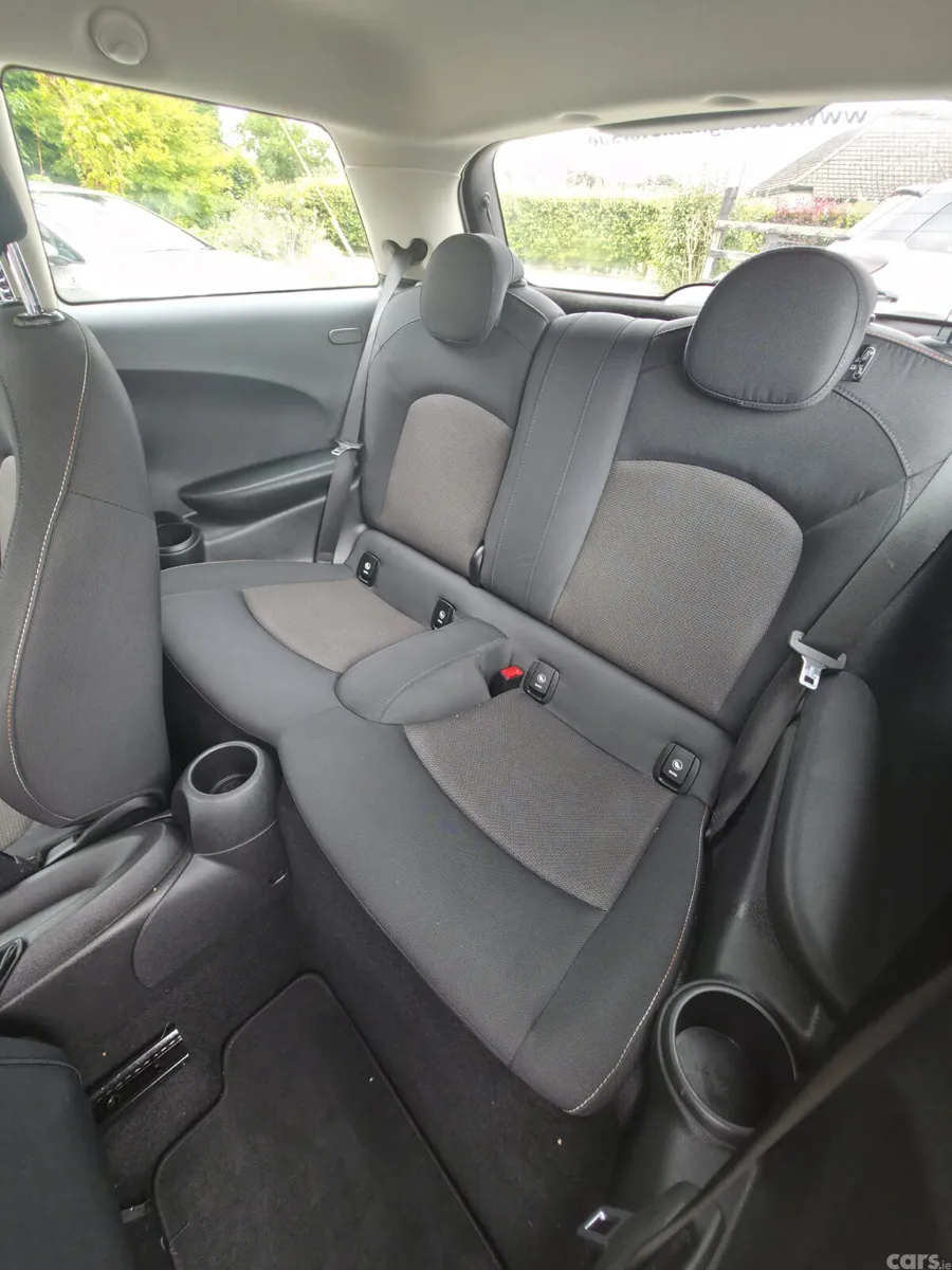Mini Cooper Hatchback, Diesel, 2018, Green