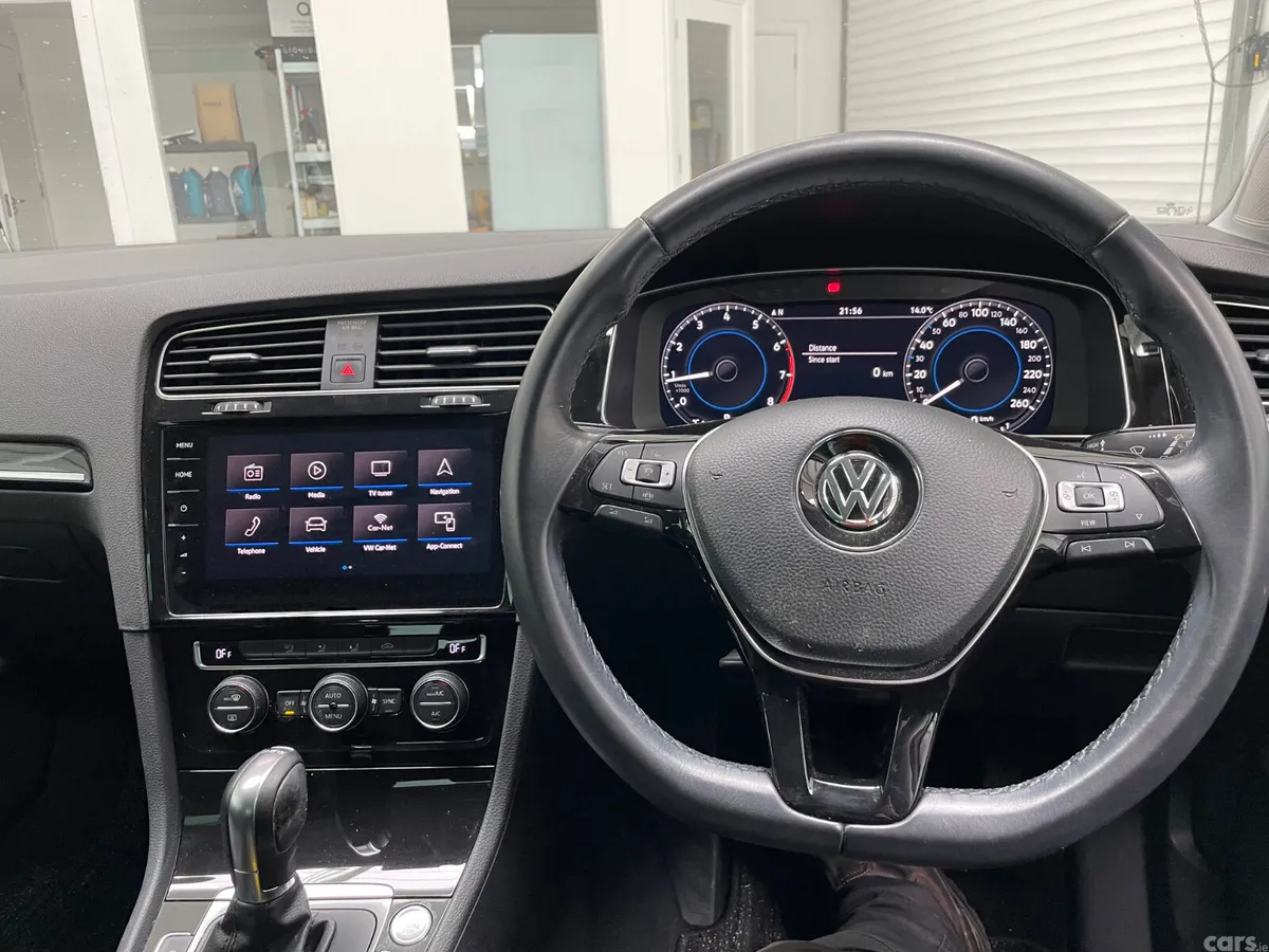 Volkswagen Golf Hatchback, Petrol, 2019, White