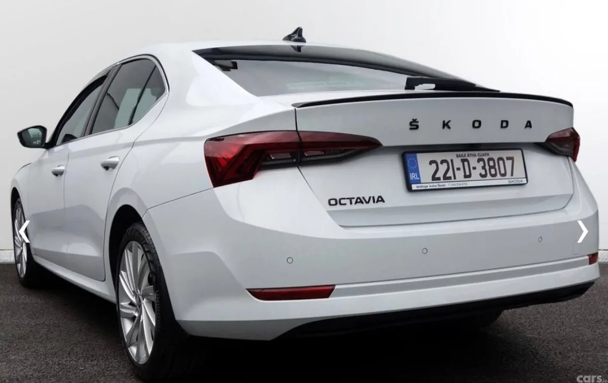 Skoda Octavia Saloon, Diesel, 2022, White