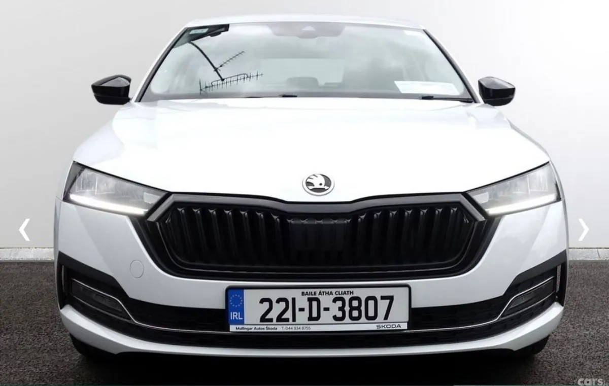 Skoda Octavia Saloon, Diesel, 2022, White
