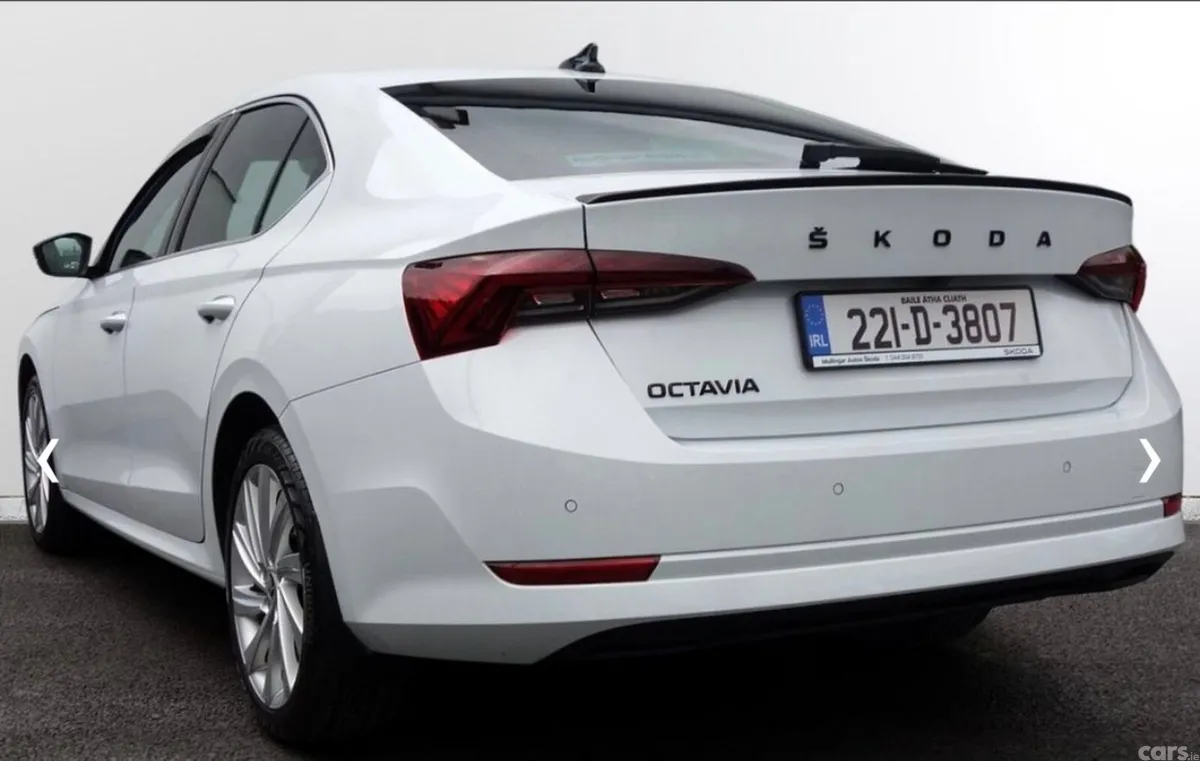 Skoda Octavia Saloon, Diesel, 2022, White