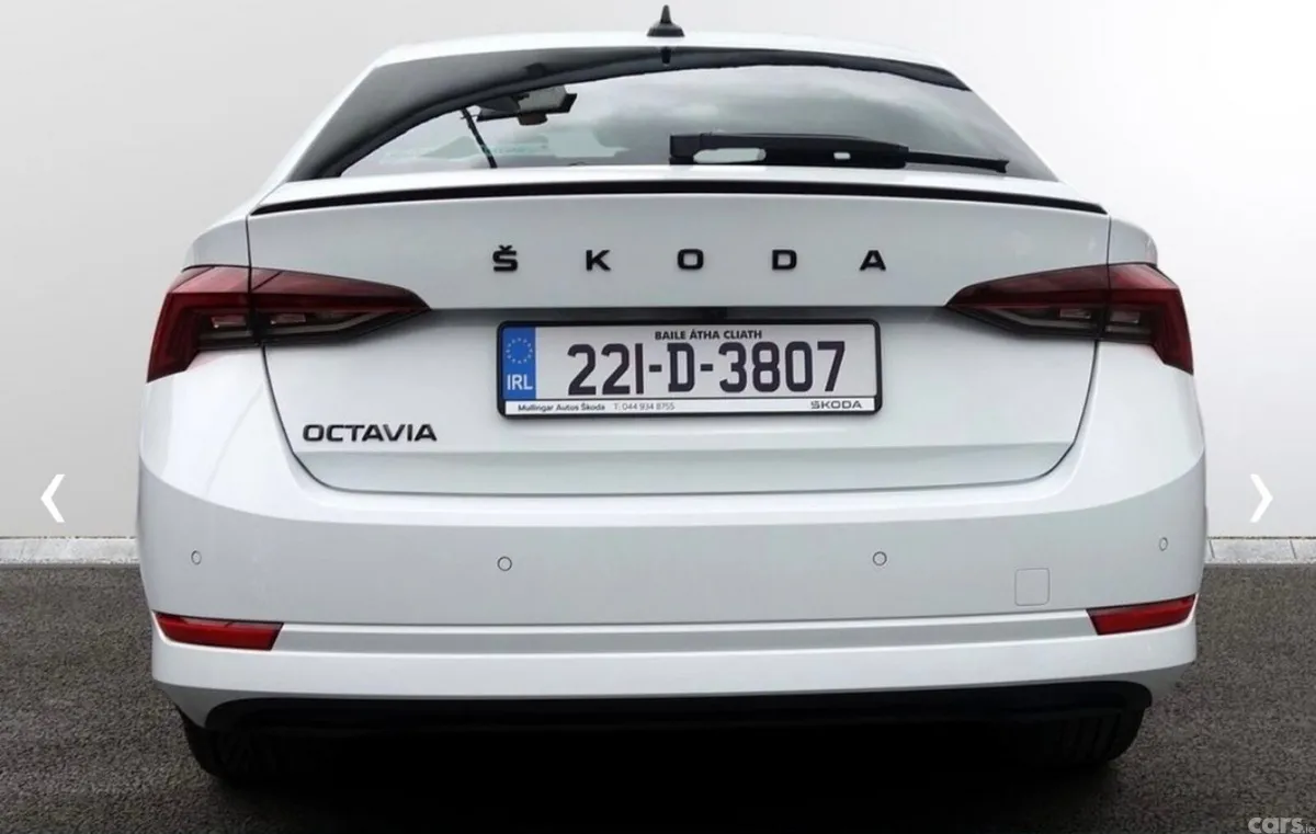 Skoda Octavia Saloon, Diesel, 2022, White