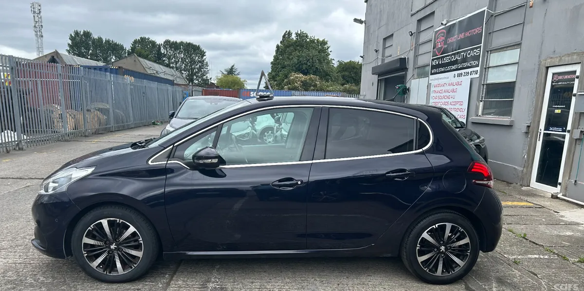 Peugeot 208 Hatchback, Petrol, 2016, Blue