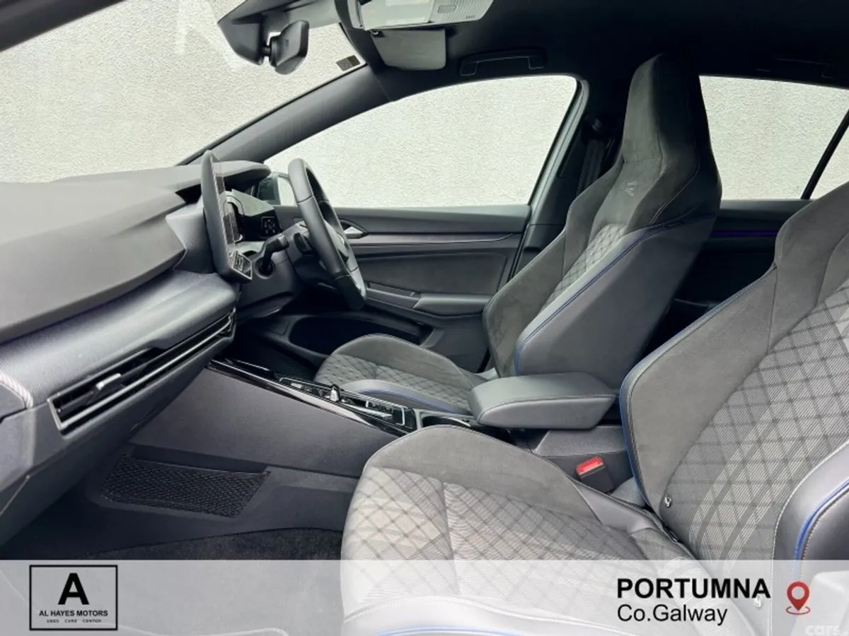Volkswagen Golf Hatchback, Diesel, 2025, Silver