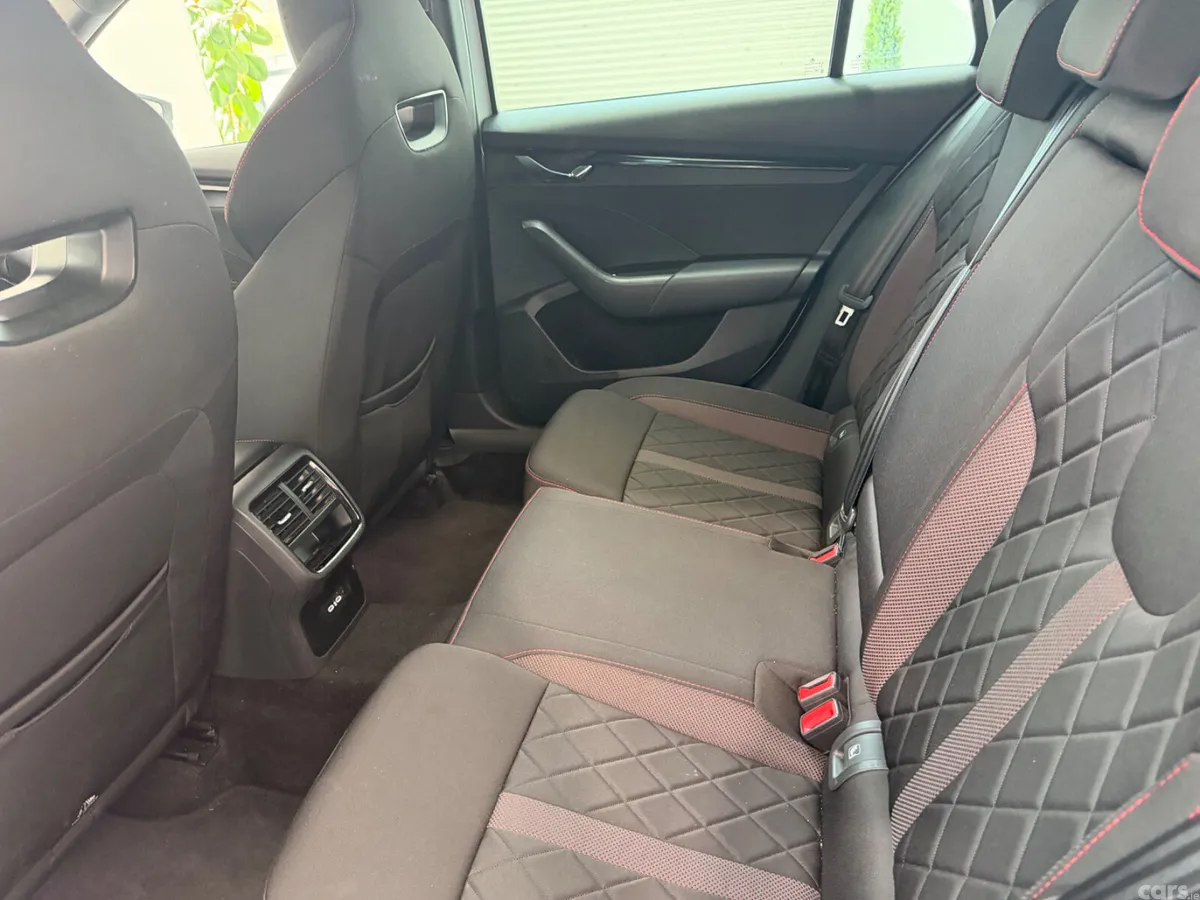 Skoda Octavia Estate, Diesel, 2023, White