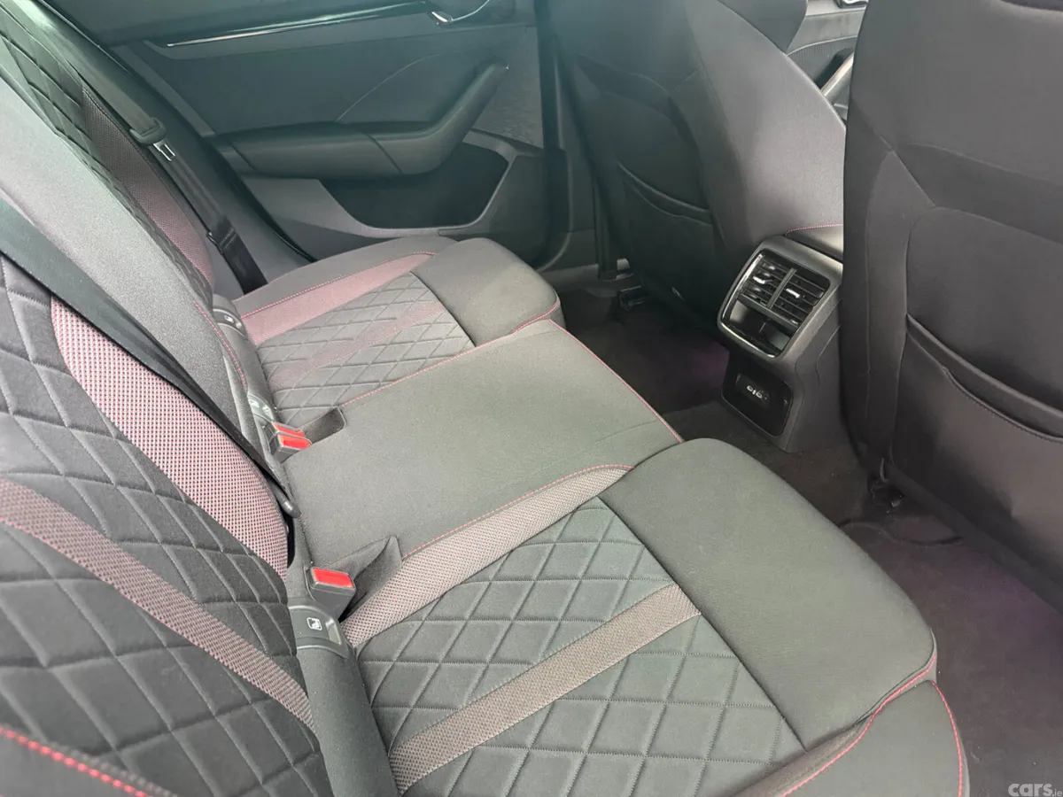 Skoda Octavia Estate, Diesel, 2023, White
