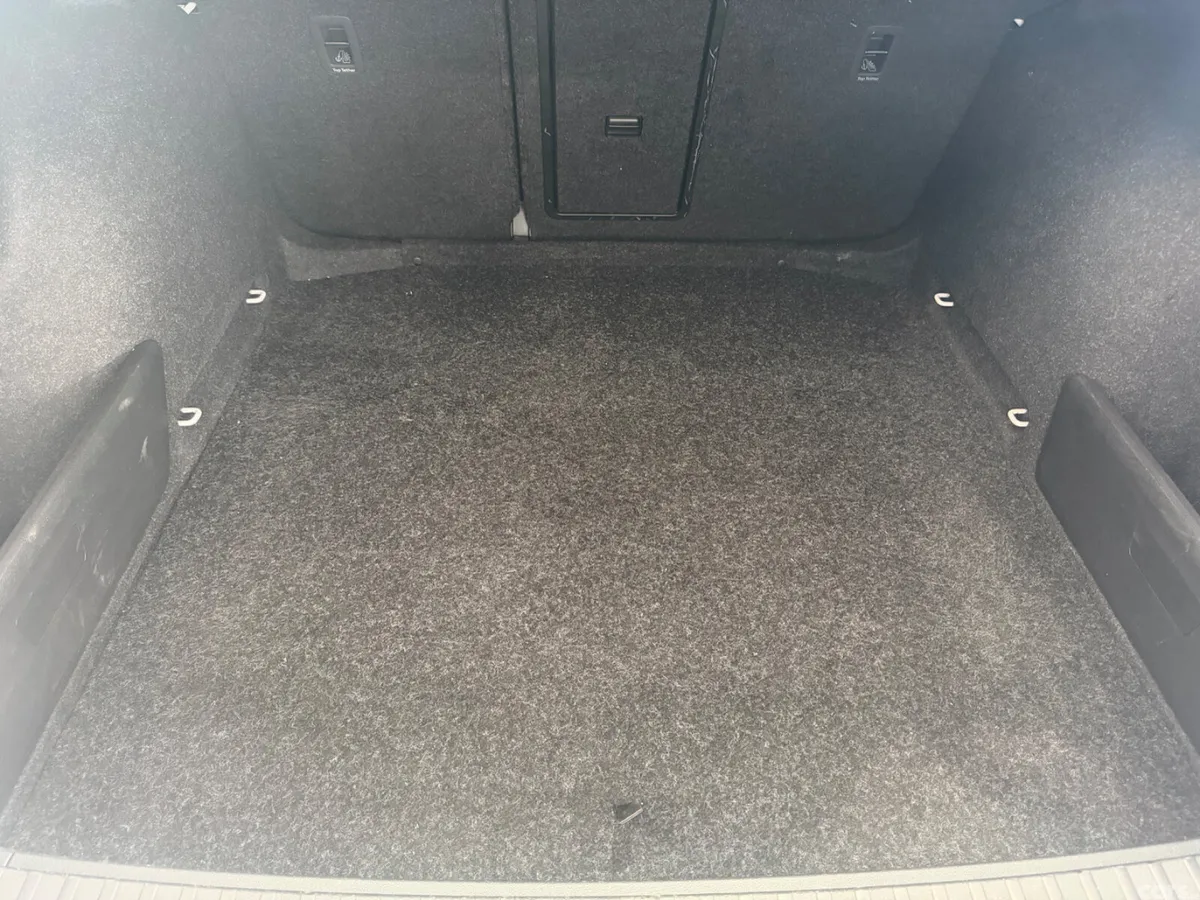 Skoda Octavia Estate, Diesel, 2023, White