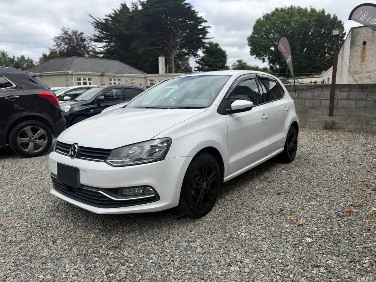 Volkswagen Polo Hatchback, Petrol, 2015, White