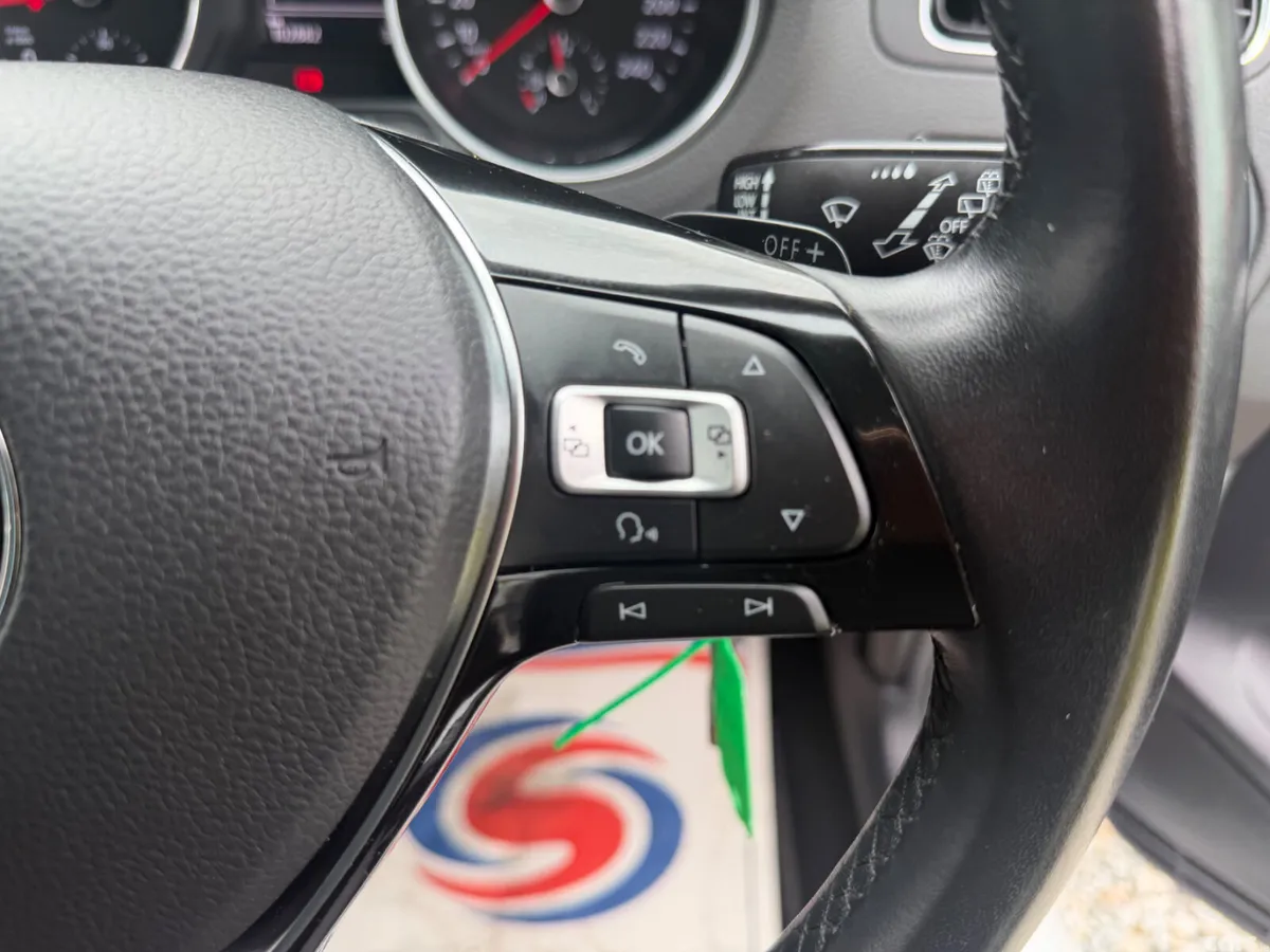 Volkswagen Polo Hatchback, Petrol, 2015, White