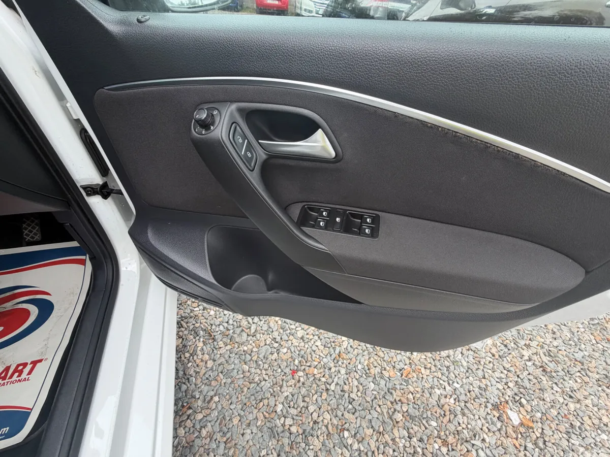 Volkswagen Polo Hatchback, Petrol, 2015, White
