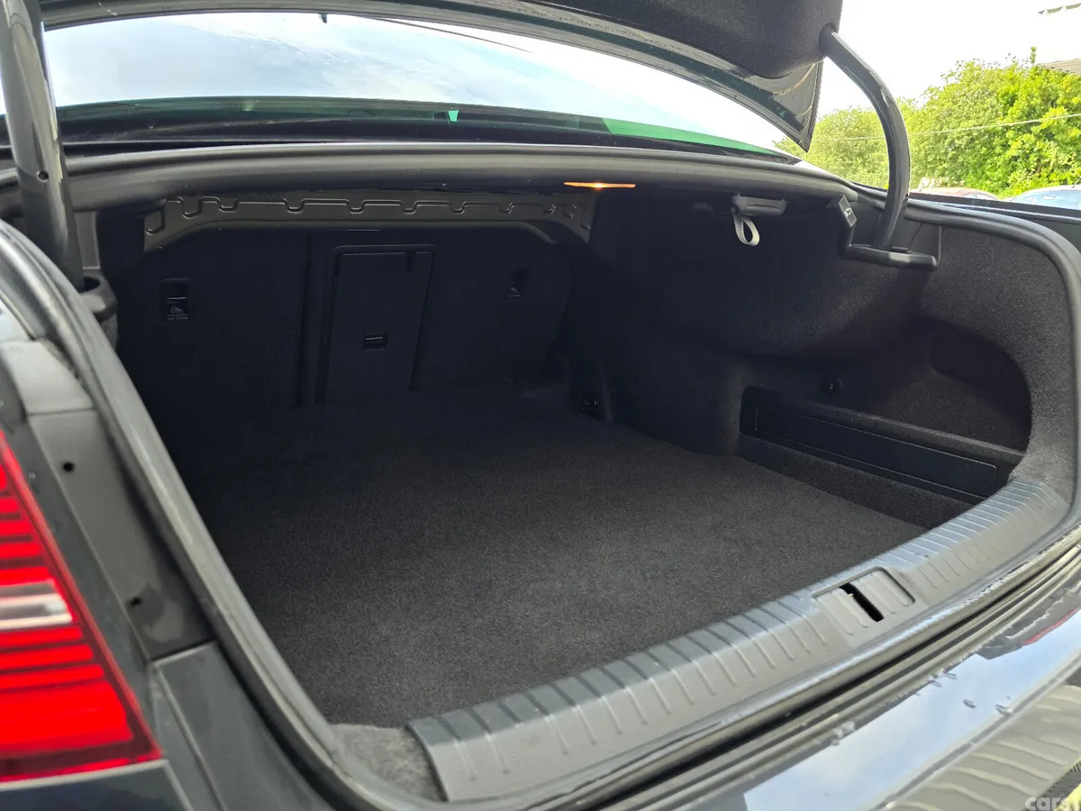 Volkswagen Passat Saloon, Diesel, 2018, Grey