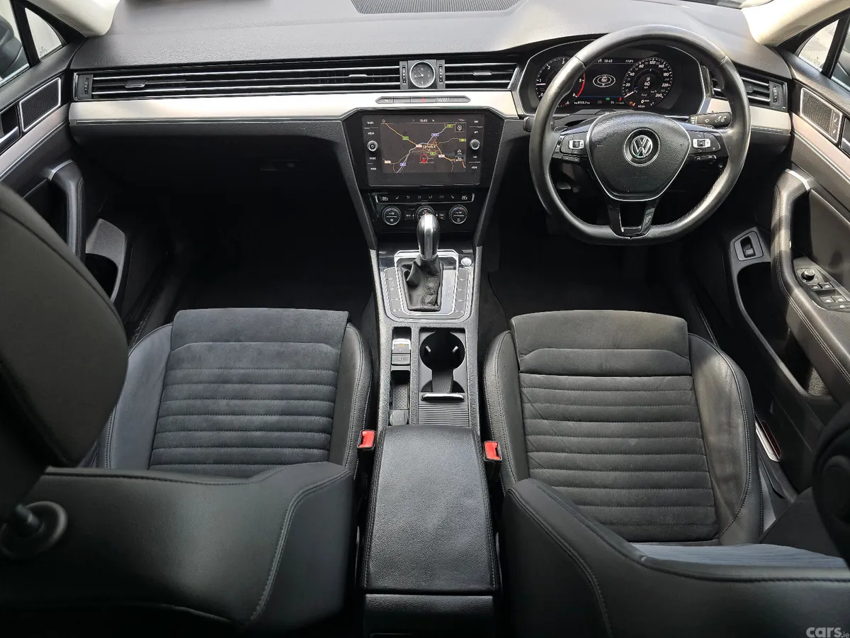 Volkswagen Passat Saloon, Diesel, 2018, Grey