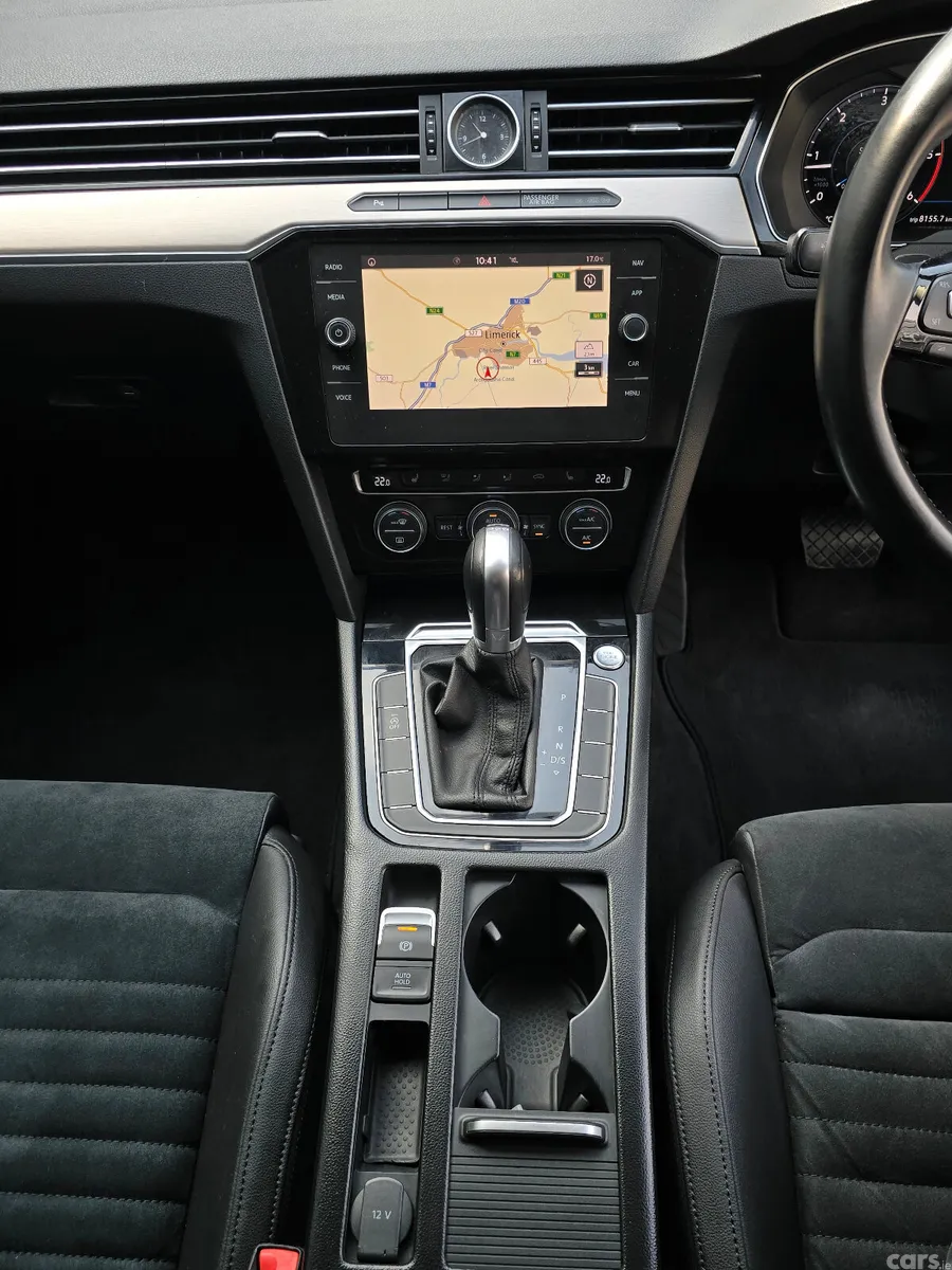Volkswagen Passat Saloon, Diesel, 2018, Grey