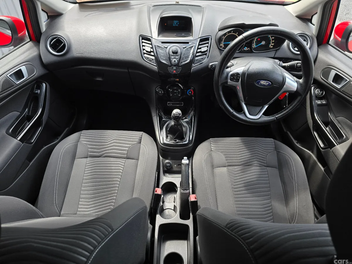 Ford Fiesta Hatchback, Petrol, 2014, Red
