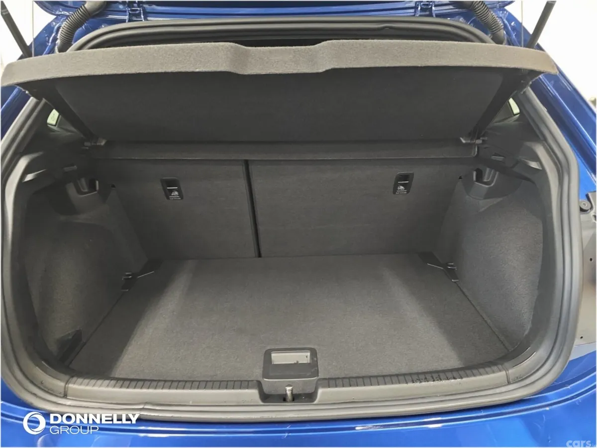 Volkswagen Polo Hatchback, Petrol, 2025, Blue